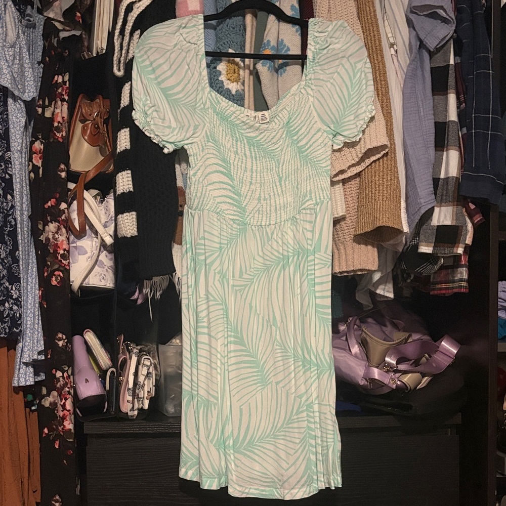 Nwot Roxy Medium Mint Leaf Pattern Midi Dress - image 1